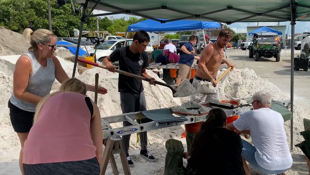 Floridians prepare for impending Hurricane Ian