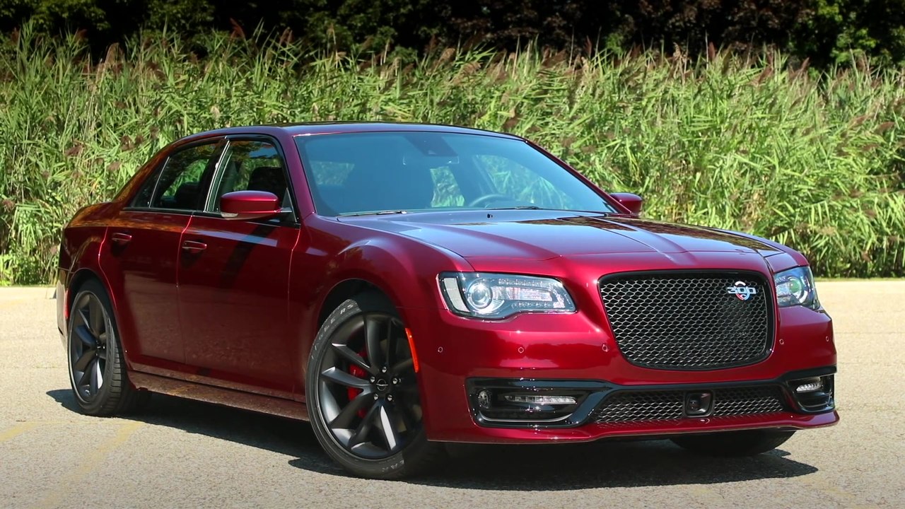 2023 Chrysler 300C Driving Video
