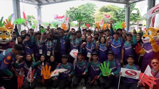 Farrel Glenn cipta kejutan raih emas lompat tinggi ketepikan rakan sepasukan Eizlan Dahlan.