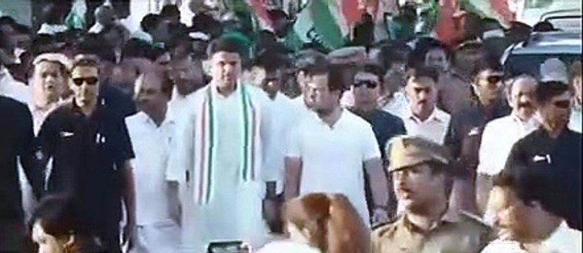 गहलोत से पहले राहुल गांधी से मुलाकात करने कोच्चि पहुंचे सचिन पायलट, सियासी गलियारों में चर्चाएं