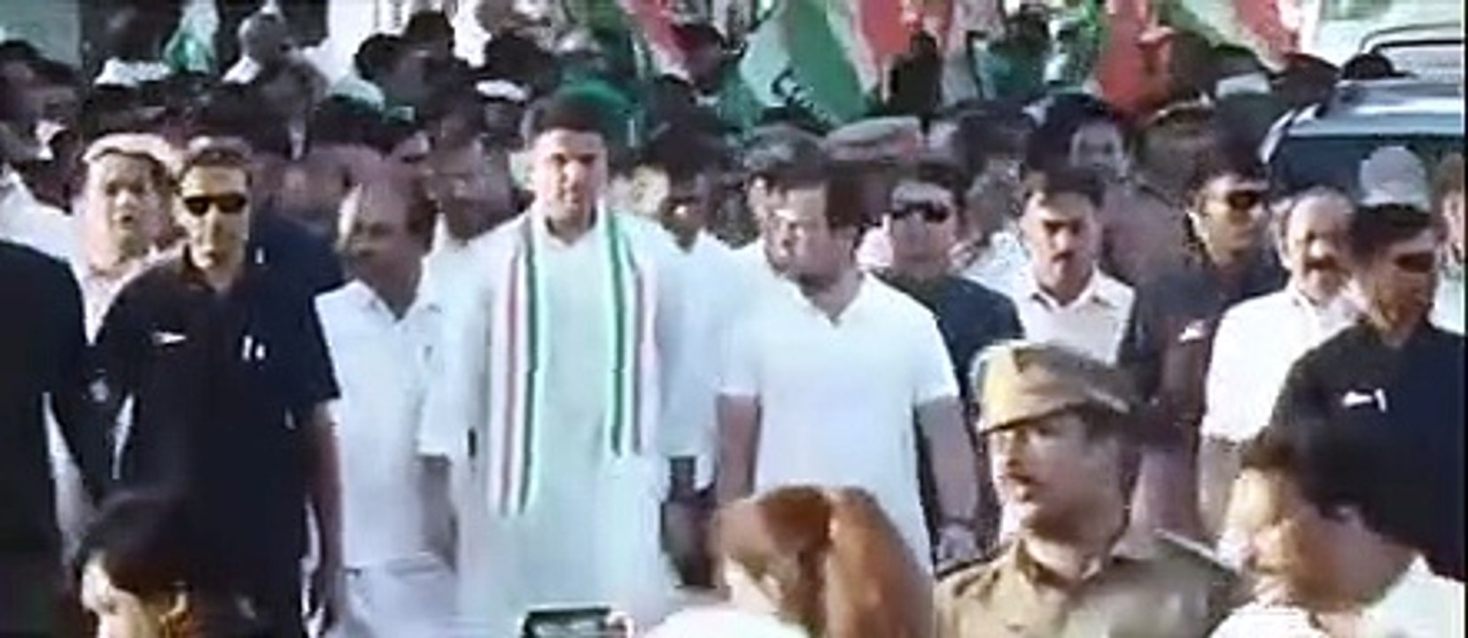 गहलोत से पहले राहुल गांधी से मुलाकात करने कोच्चि पहुंचे सचिन पायलट, सियासी गलियारों में चर्चाएं