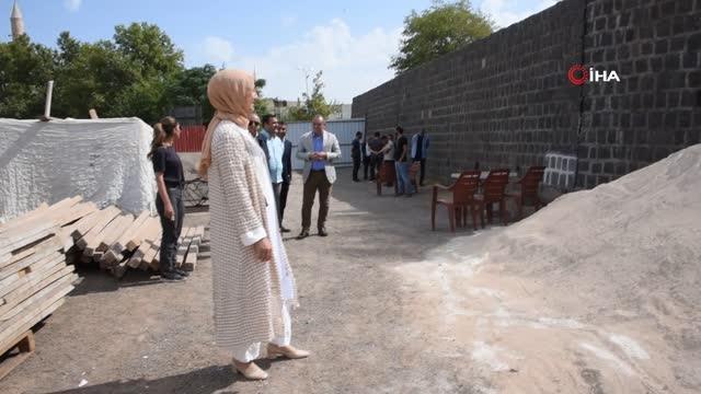 Şanlıurfa yerel haberleri... Başkan Çakmak Siverek Kalesi'nde incelemelerde bulundu