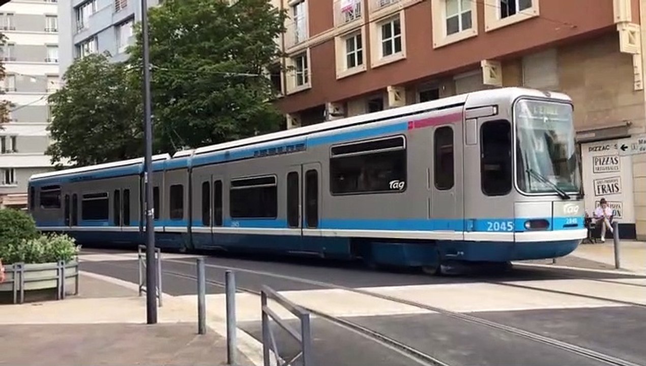 Le tramway de Grenoble Relief de France balades et découvertes vol 3 film by Jean-Claude Guerguy-Ciné Art Loisir