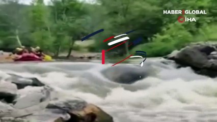 Şaşkına çeviren anlar... Mahsur kalan keçiyi kurtarıp birlikte rafting yaptılar