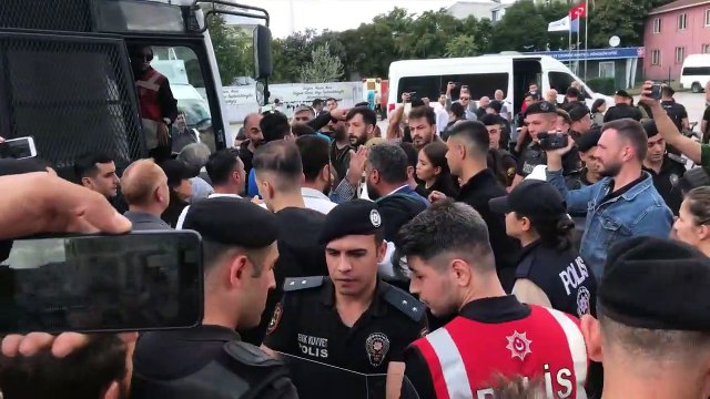 Cumartesi Anneleri davası öncesi Çağlayan Adliyesi'nde polis müdahalesi
