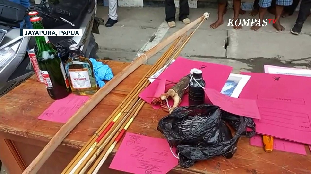 14 Peserta Aksi Unjuk Rasa Gubernur Papua Ditangkap, Ratusan Massa Berjaga di Rumah Lukas Enembe