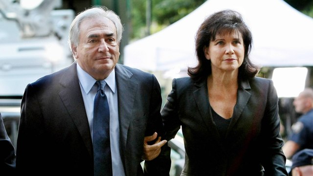 GALA VIDEO - Anne Sinclair, les secrets de son divorce avec Dominique Strauss-Kahn : J’ai dit stop