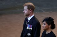 ¿Por qué el príncipe Harry se sentó detrás del rey Carlos en la segunda fila en el funeral de la reina?