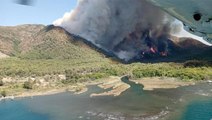 Marmaris'te orman yangını! Ekipler yangına havadan ve karadan müdahale ediyor