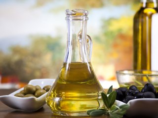Olivenöle im Test: Diese vier fallen durch!