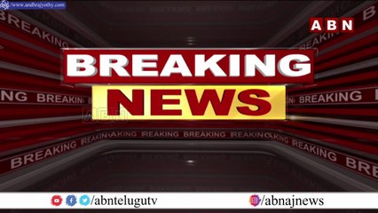 టోల్  ప్లాజా సిబ్బంది పై రెచ్చిపోయిన సర్పంచుల సంఘం రాష్ట్ర కార్యదర్శి || Rangareddy || ABN Telugu