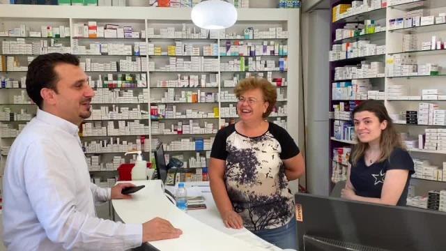 Manisalı Eczacı: İlaç Yok 10 Tane Almak İstediğim İlacı 2 Tane Verdiler Yakında Karneyle İlaç Alacağız