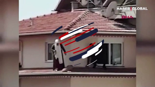 Korku dolu anlar! 5'inci kattan atlamak üzereyken, jandarma komutanı çekerek kurtardı