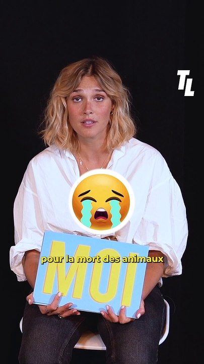 Les combattantes : Qui a la plus belle voix ? Qui est la plus gourmande ? Qui a un don d'imitatrice ? Julie de Bona et Camille Lou se prêtent au jeu du Guess who !