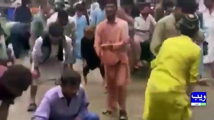 The Water of Thado Dam Entered The  Karachi Vegetable Market Along With fishes I People kept fishing