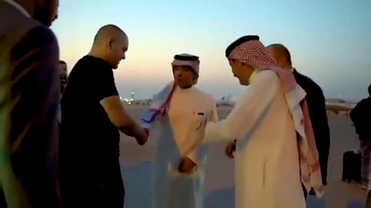 بعد نجاح وساطة ولي العهد.. وصول الأسرى الـ10 ضمن عملية التبادل بين روسيا وأوكرانيا