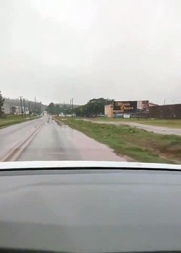 Motoristas devem ficar atentos a ponto de alagamento na PR-580, em Umuarama