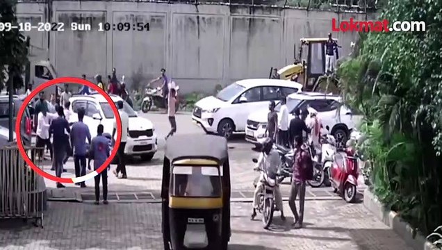 पोलिसाला मारहाण की त्यापलीकडे आहे प्रकरण?