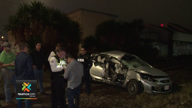tn7-Choque de carro contra el tren dejó a dos personas heridas en San Pedro-210922