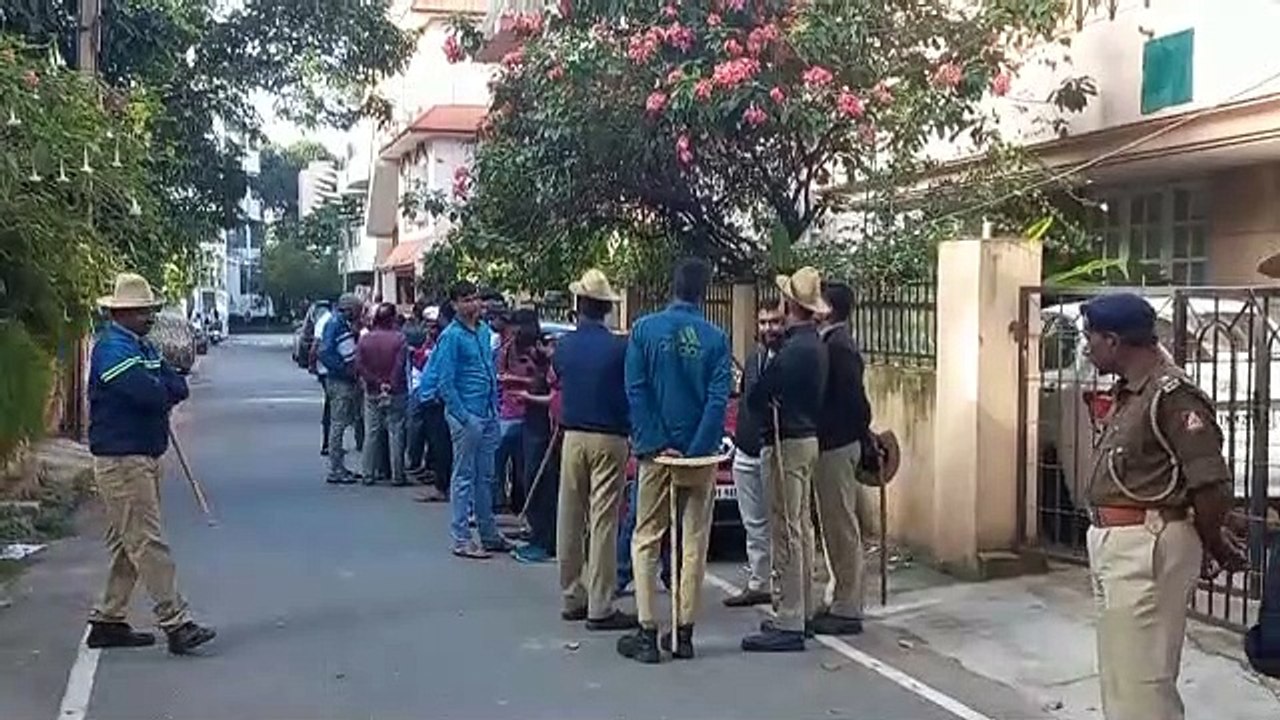 कर्नाटक में कई स्थानों पर एनआईए व ईडी के छापे