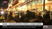 Les images de ces jeunes russes et ces mères de famille qui manifestent contre la mobilisation partielle de la population: Plus de 1.300 personnes arrêtées cette nuit