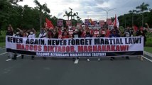 Kaliwa't kanang protesta, isinagawa sa ika-50 anibersaryo ng deklarasyon ng Martial Law | Saksi