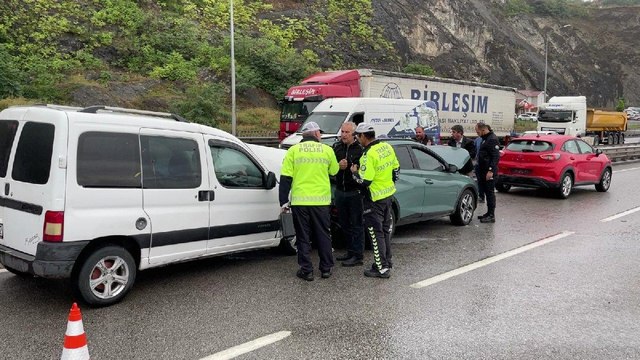Samsun’da zincirleme kaza: 9 araç birbirine girdi