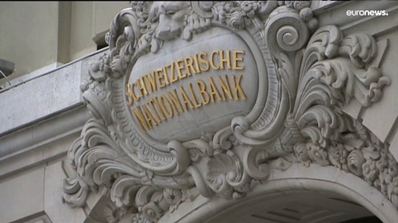 Svizzera,  addio ai tassi negativi, maxi rialzo della Banca centrale