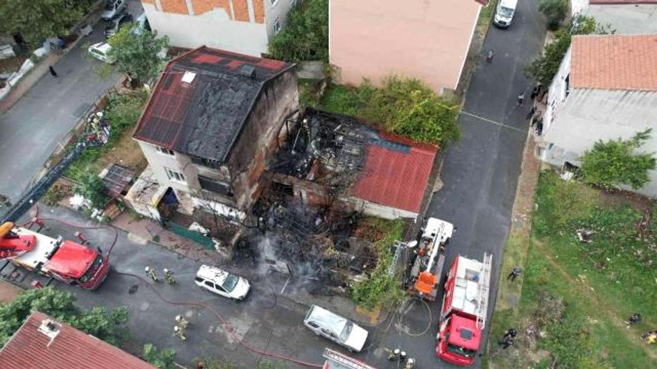 Arnavutköy'de ısınmak için yakılan ateş yangına neden oldu