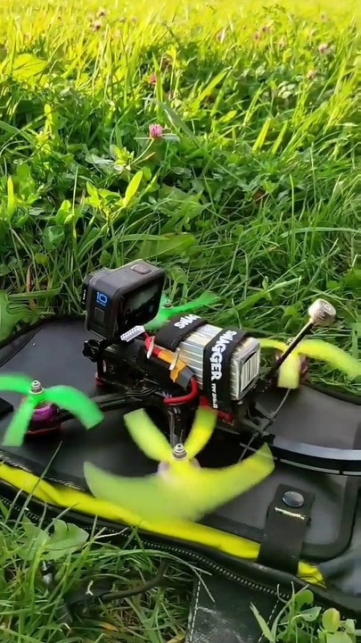 Dron flying best cover to video graphics for te...
