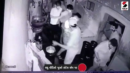 કેશોદમાં માહી ડેરીમાં ઘુસી જઈ ટોળાએ હજારો લીટર દૂધ ઢોળી નાખ્યું