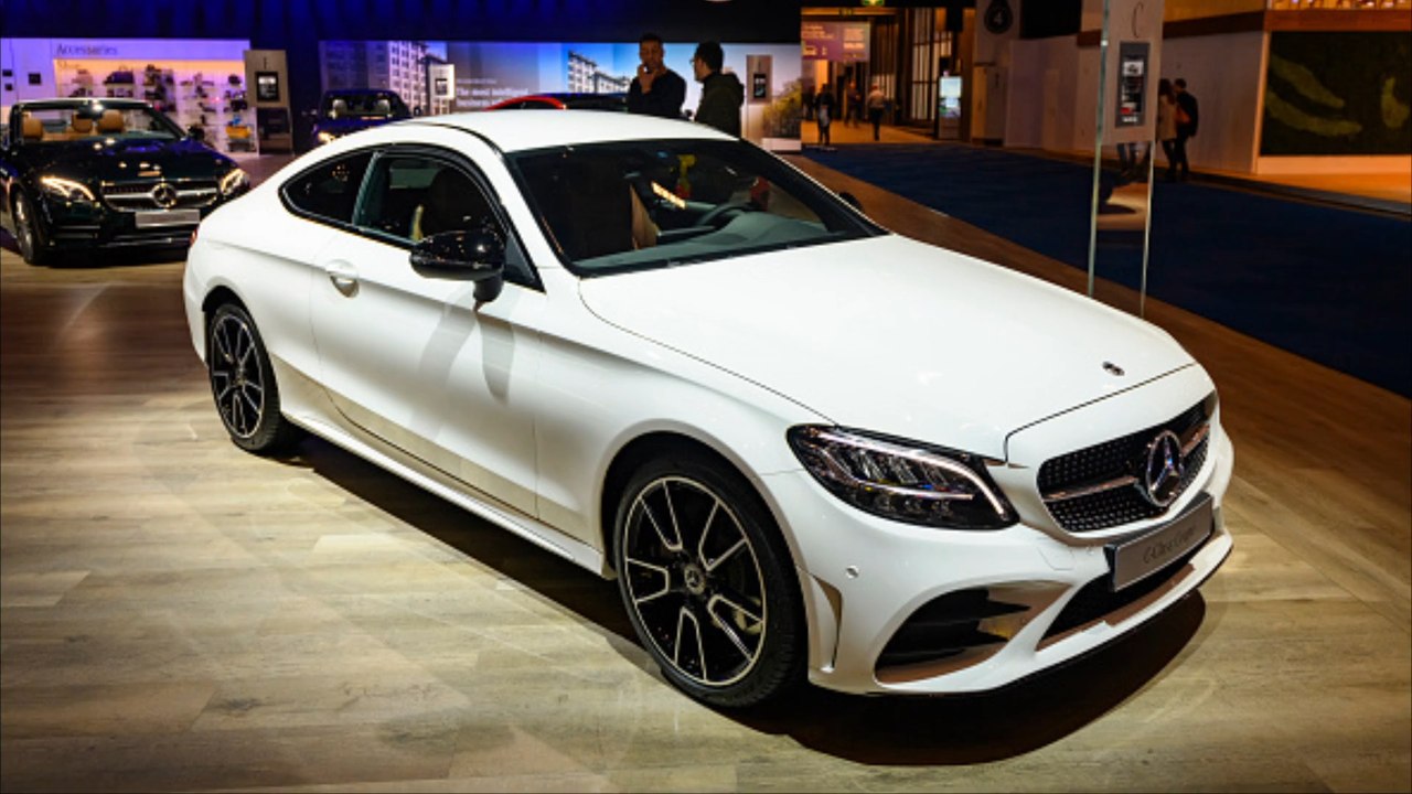 Über 100.000 Autos: Riesiger Rückruf bei Mercedes!