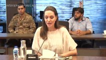 Angelina Jolie pede ajuda para vítimas de enchentes no Paquistão
