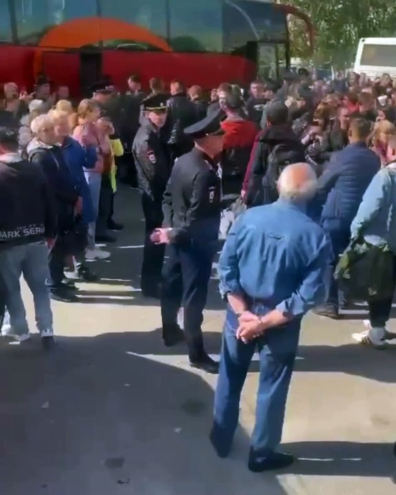 Папа папа - верните мне папу. Дети благодарят п...