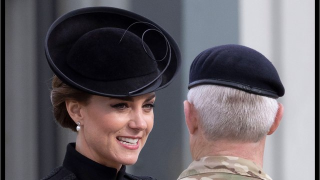 GALA VIDEO - Kate Middleton soumise aux règles de la monarchie ? “Elle est plus intelligente que ça”