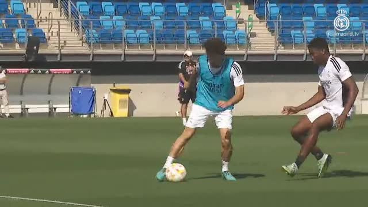 El Madrid se entrena junto al Castilla