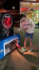 Un ballon qui va faire mal au pied