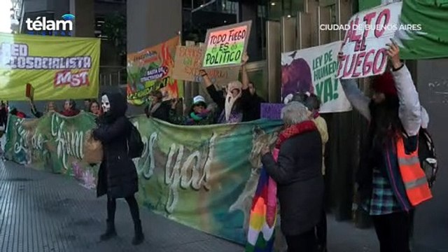 Debaten en plenario proyectos sobre humedales y organizaciones protestan frente al Congreso