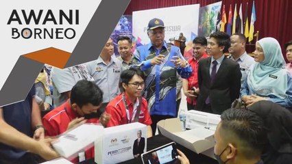 Peranti Siswa | 493 pelajar B40 Politeknik Kota Kinabalu terima bantuan