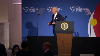 Joe Biden visiblemente desorientado en un acto de la ONU