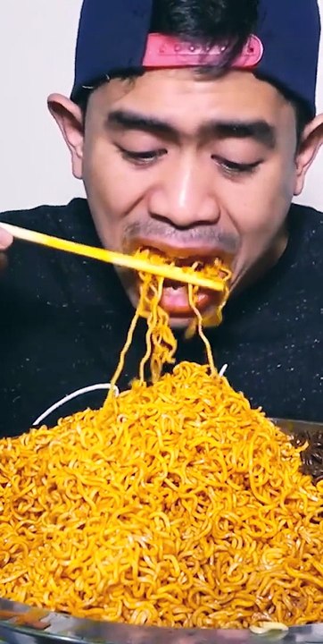 TANBOY KUN MUKBANG 12 BUNGKUS MIE TERPEDAS MALAYSIA‼️