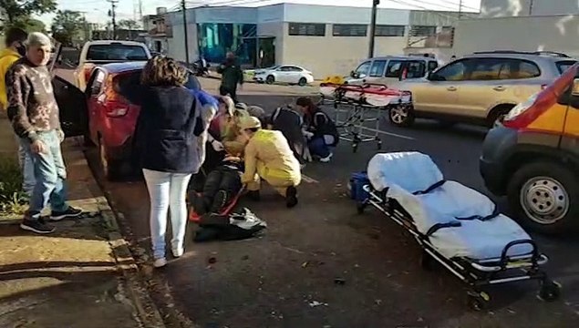 Duas pessoas ficam feridas em forte colisão de trânsito no Parque São Paulo