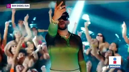 Profesor universitario prepara clase sobre Bad Bunny