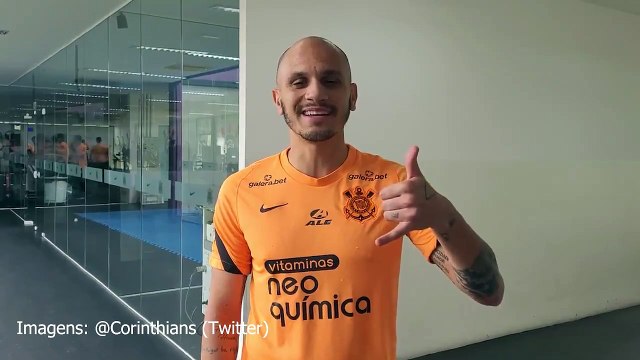 Fábio Santos manda recado para Fiel prestigiar o time feminino do Corinthians na final do Brasileirão
