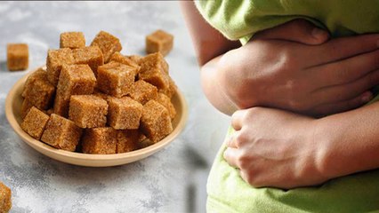 गुड़ का सेवन ये भूलकर भी न करे,कर सकता है हालत खराब । Boldsky *Health