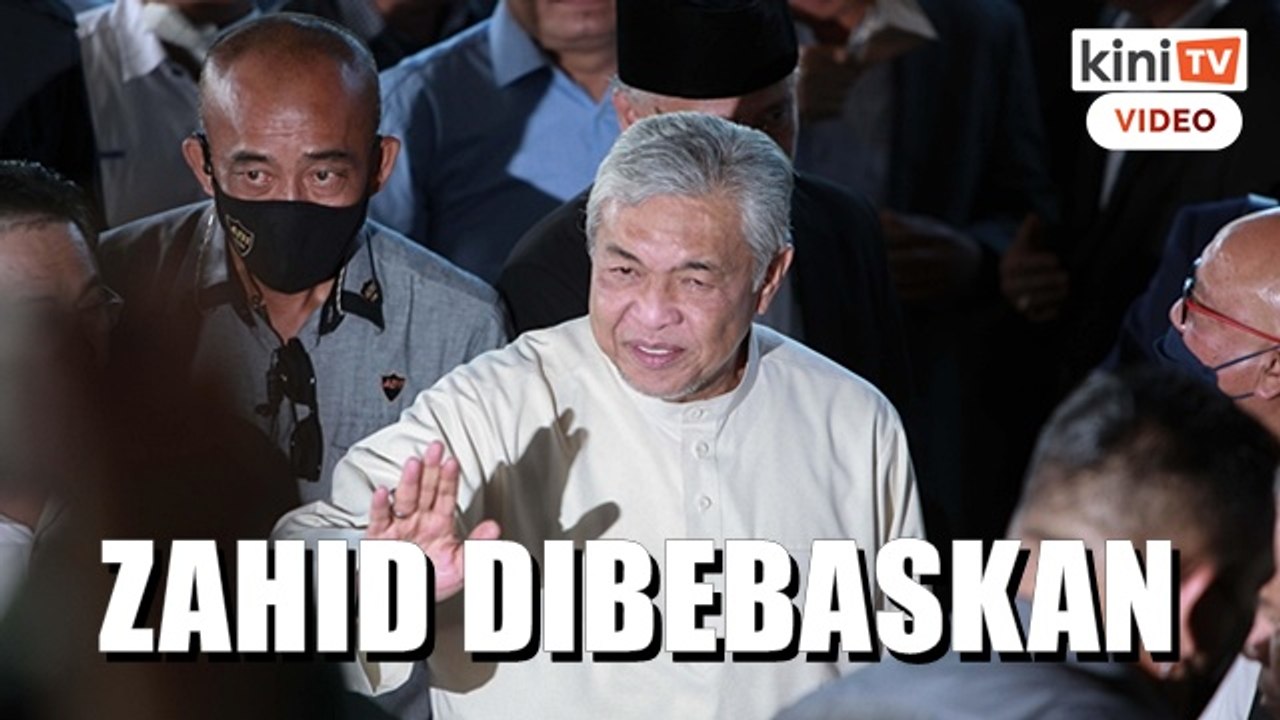 Mahkamah bebaskan Zahid daripada 40 pertuduhan rasuah