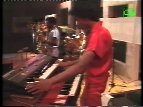 Gowe gehenu by Neil Warnakulasuriya From Torana Archives Excerpts from Torana Archives