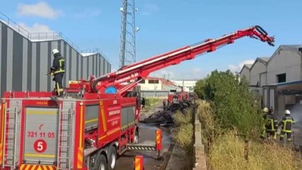 Son dakika haberleri | KAYSERİ OSB'DE KEÇE FABRİKASINDA YANGIN