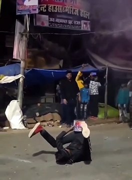 Meanwhile somewhere in India ऐसा टैलेंट इंडिया में ही मिल सकता है भाई