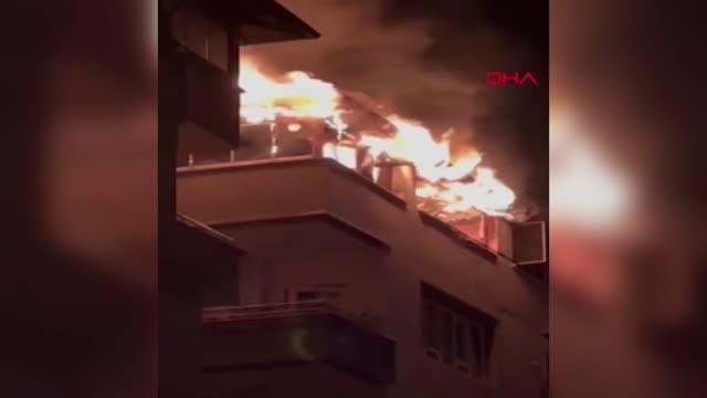 HATAY'DA APARTMANIN ÇATI KATINDAKİ DAİREDE YANGIN